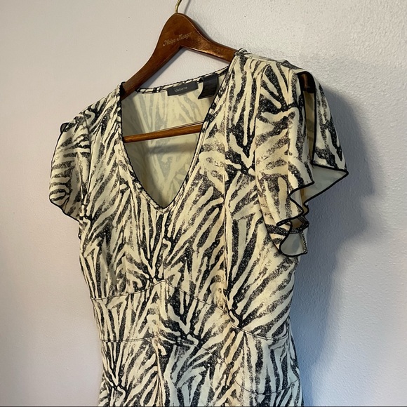 Liz Claiborne Black and Off White Patterned Short Sleeve Top and Skirt Set - Picture 2 of 5